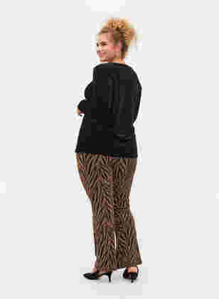 Patterned trousers with glitter, Black Lurex AOP, Model