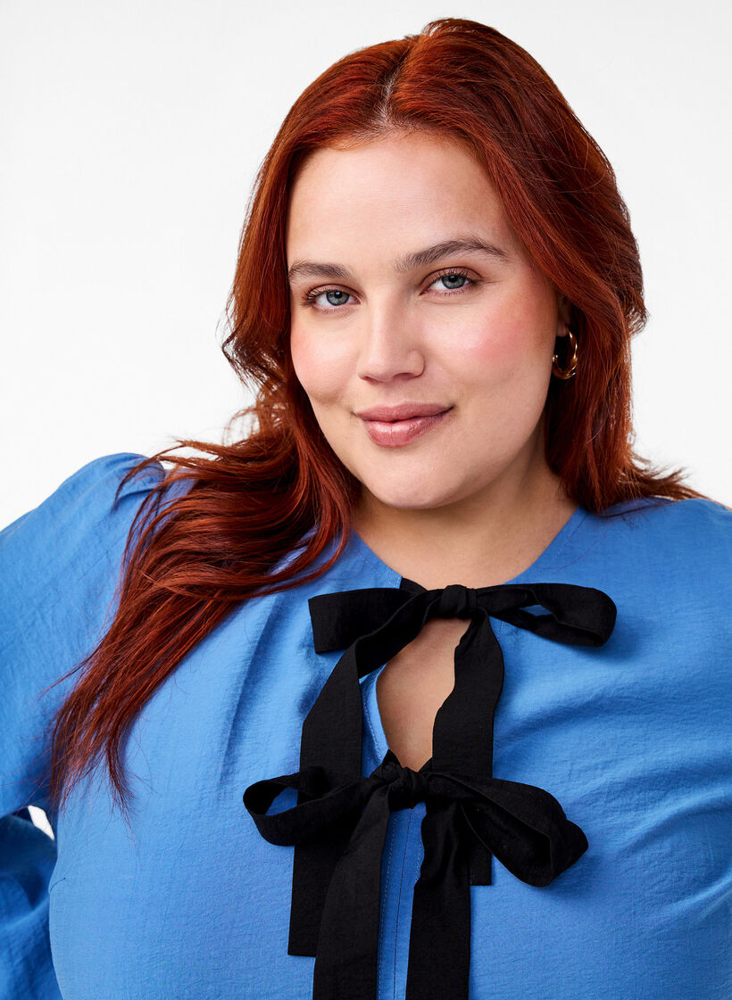 Viscose blouse with bows and long sleeves, Riverside Black Bow, Model image number 2