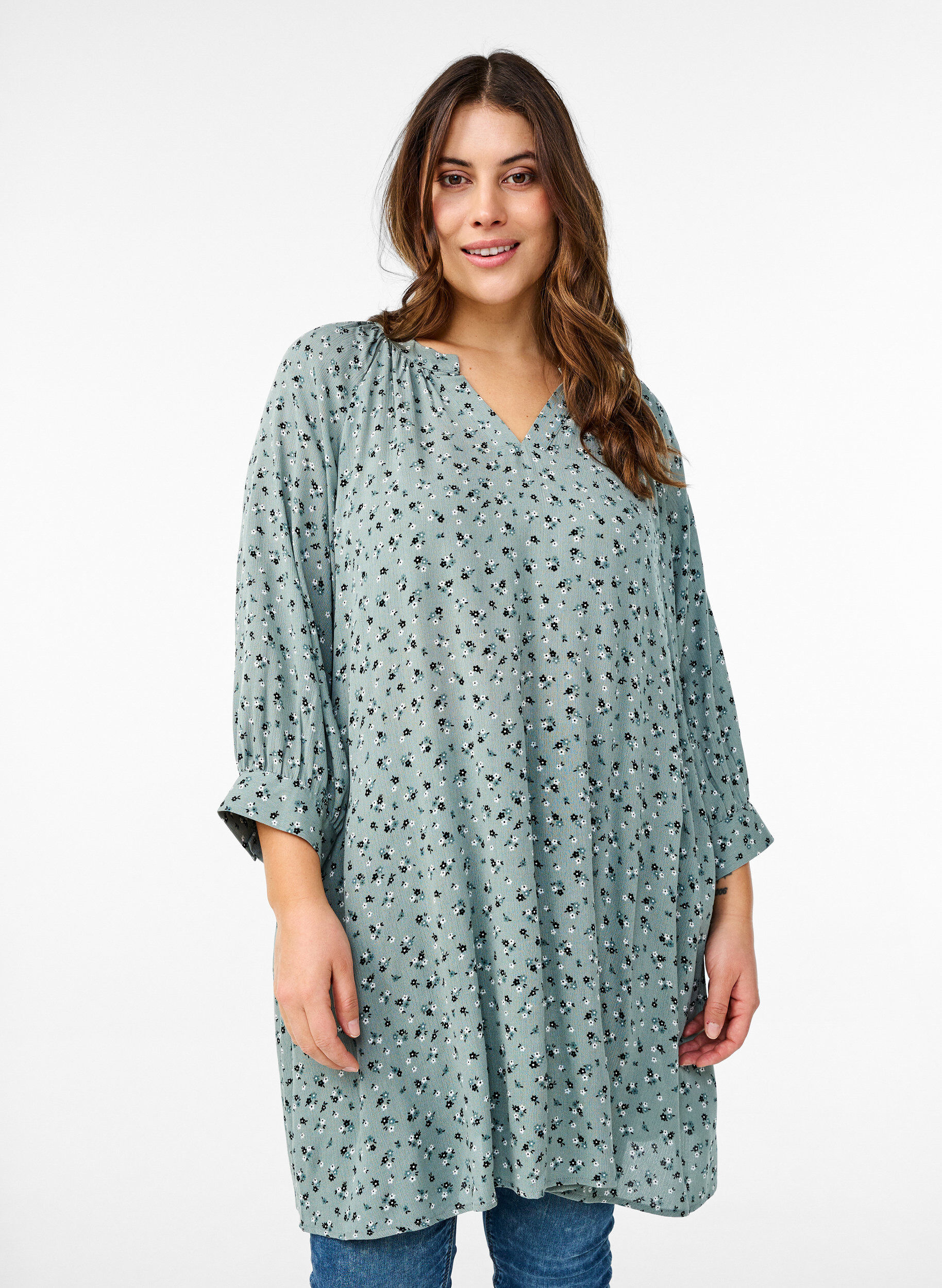 Zizzifashion Tunic with floral print and 3/4 sleeves, Green, Model image number 0