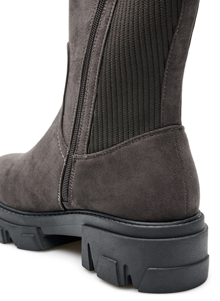 Chunky boot in faux suede, Brown, Packshot image number 2