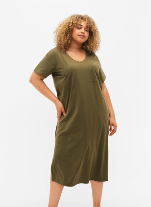 Short sleeve cotton dress with slit, Ivy Green, Model image number 0
