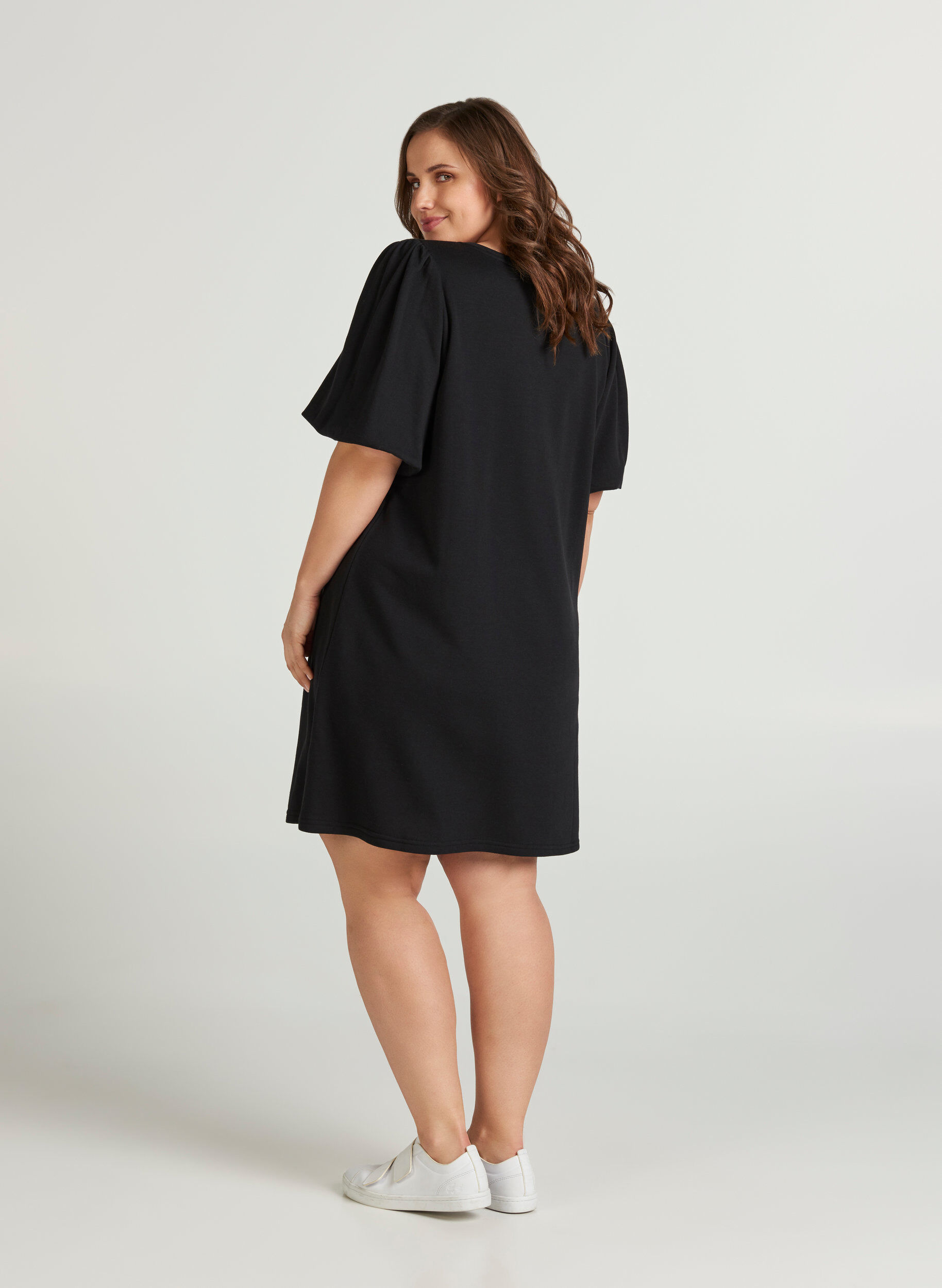 Zizzifashion Sweater dress with puff sleeves, Black, Model image number 1