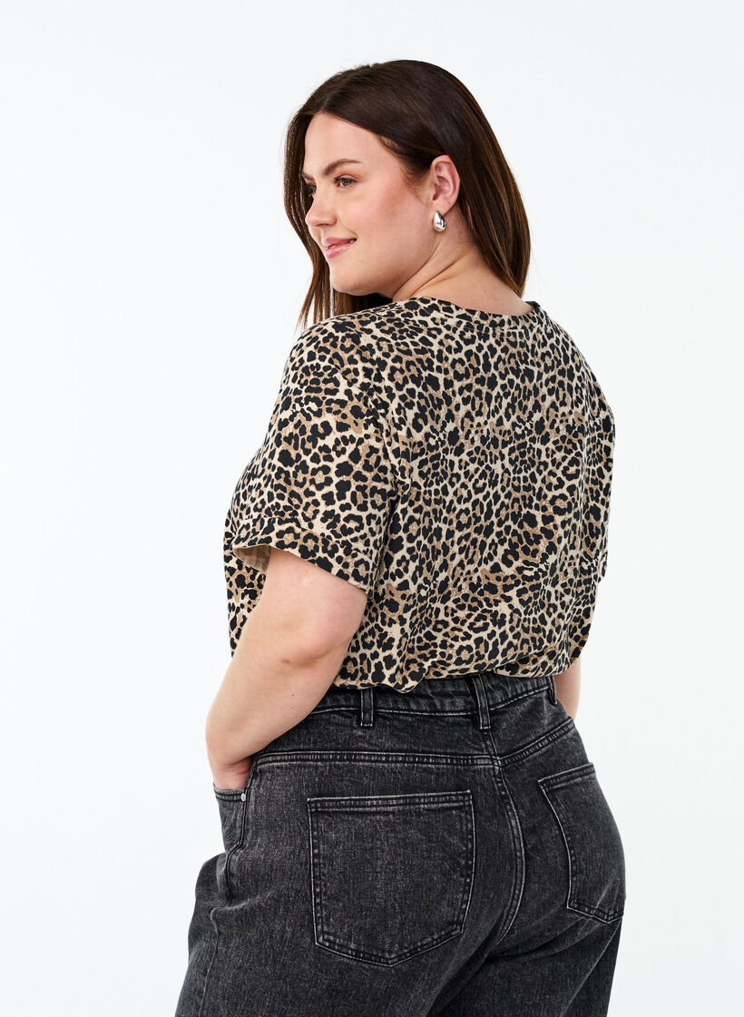 T-shirt with round neck and all-over print, Brown, Model image number 2