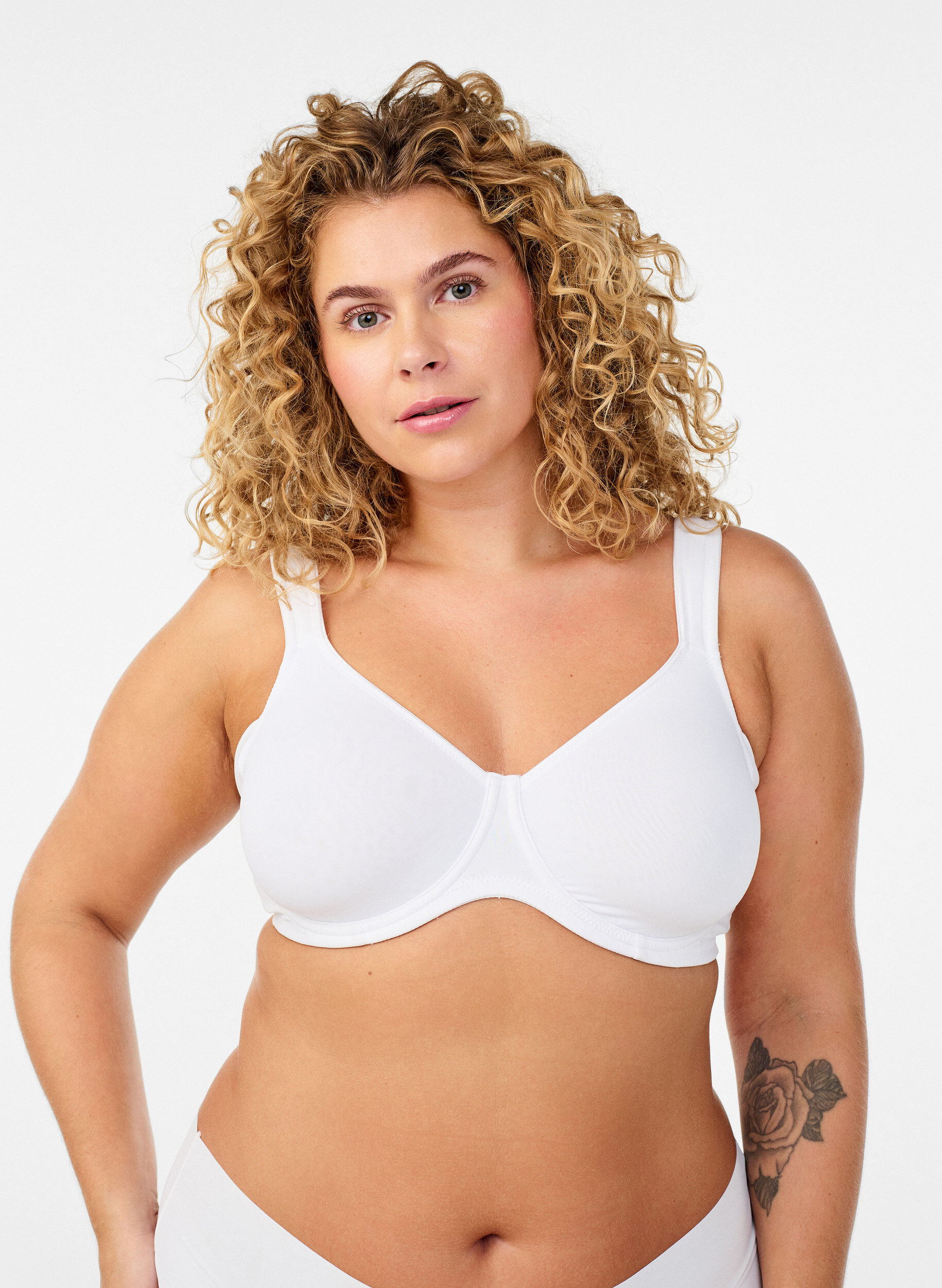 Comfort bra with underwire and moulded cups, White, Model