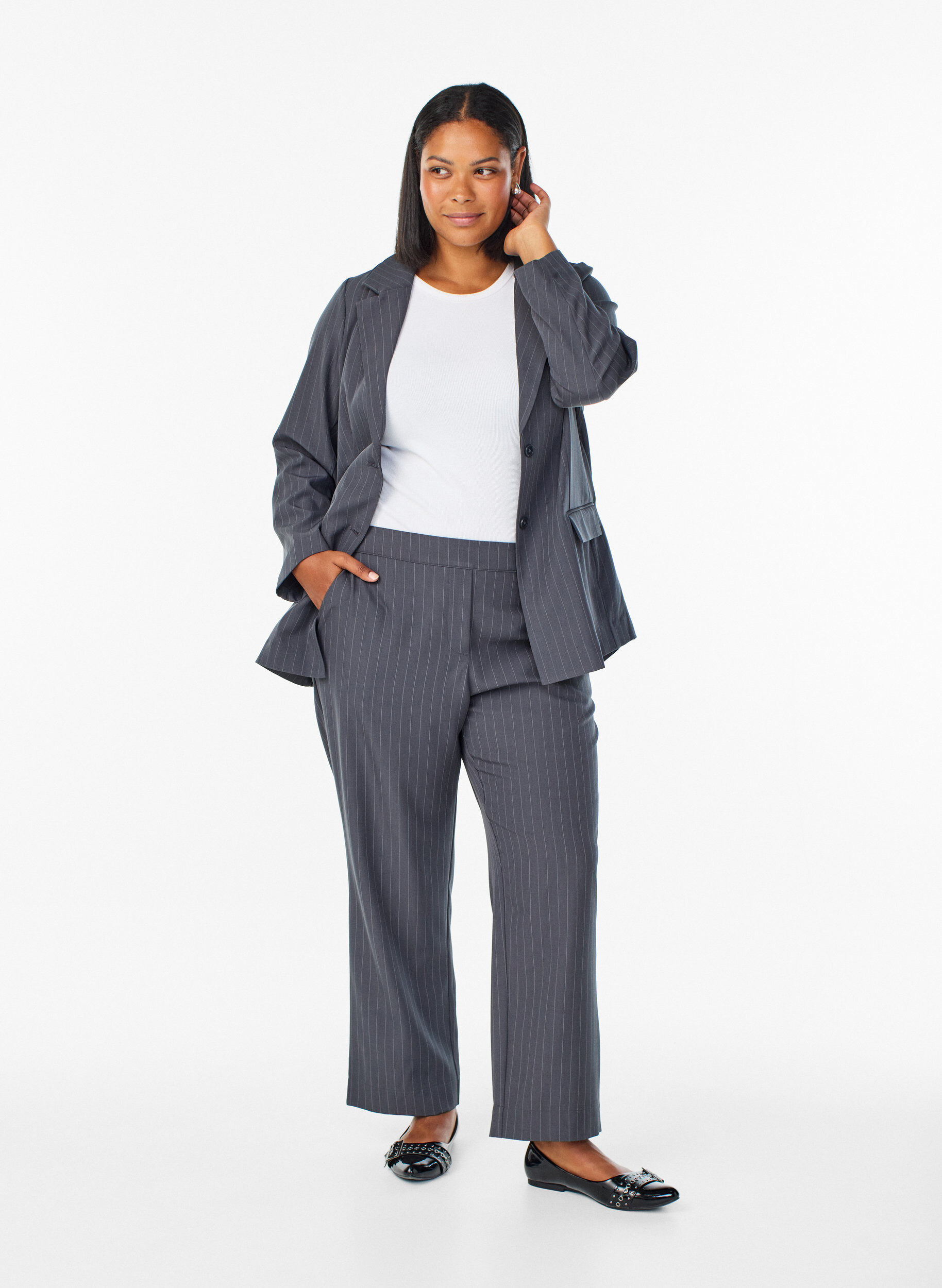 FLASH - Loose trousers with pockets, Dark Grey, Model