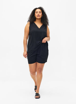 Shorts with pockets and elastic waistband, Black, Model image number 3