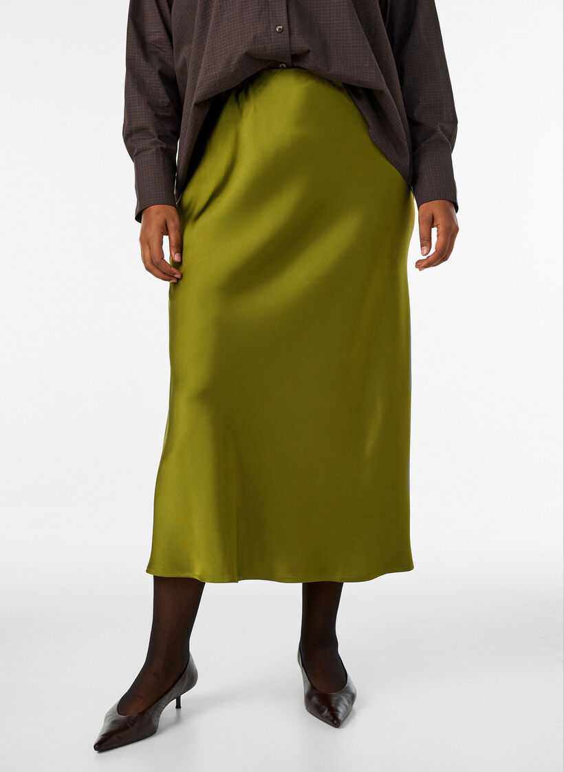 Satin midi skirt, Green, Model image number 2