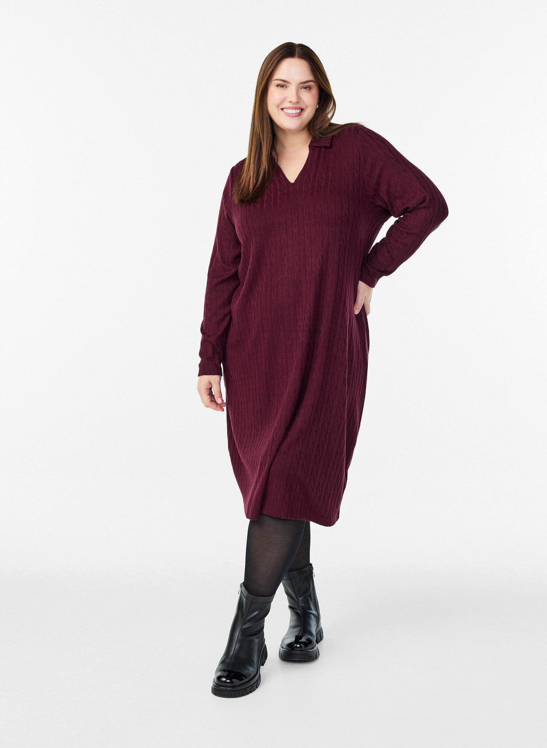 Zizzifashion Dress with cable structure and v-neck, Dark Bordeaux, Model image number 1