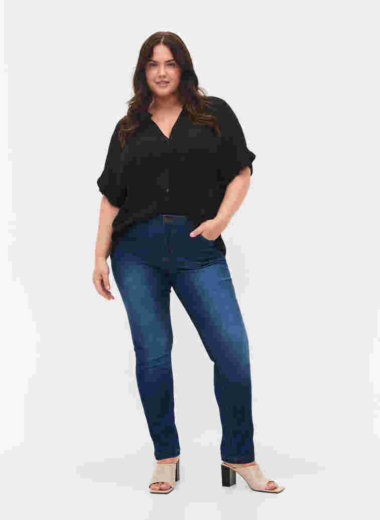 Slim fit Emily jeans with normal waist, Blue denim, Model