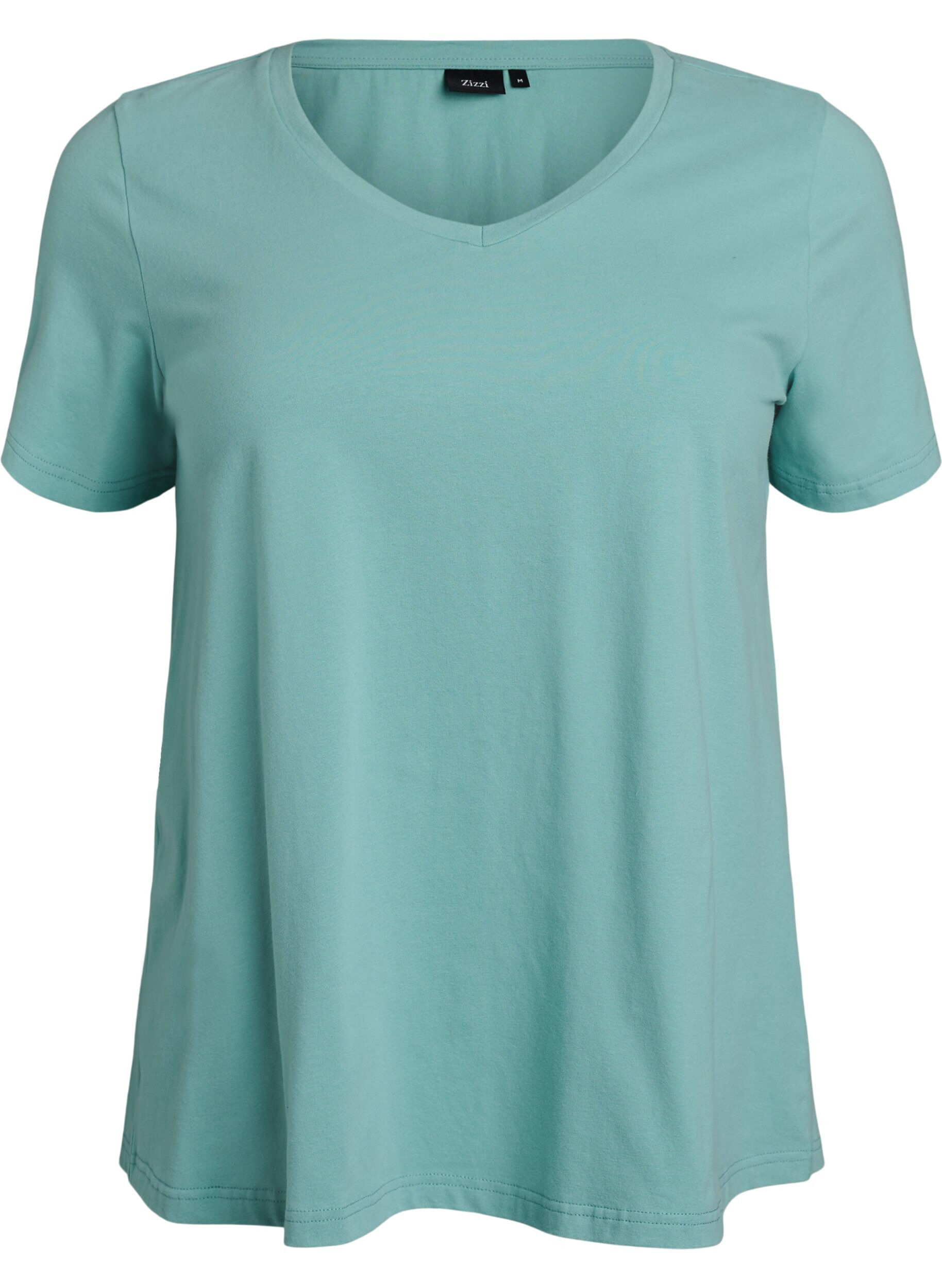 Solid coloured basic t-shirt in cotton