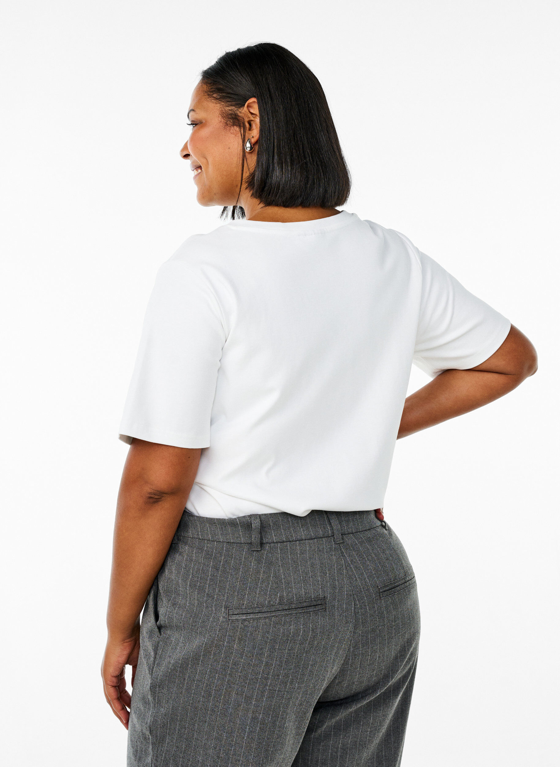 Zizzifashion Basic V-neck T-shirt in organic cotton, White, Model image number 2