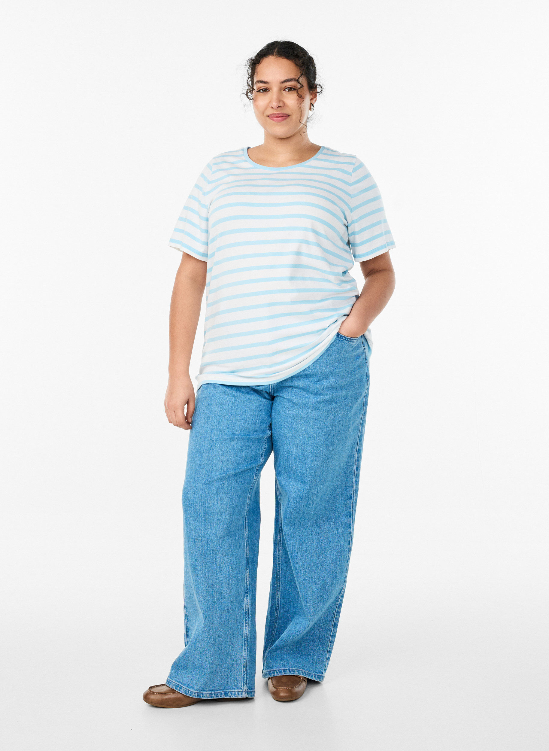 Zizzifashion Striped T-shirt in organic cotton, Light Blue, Model image number 1