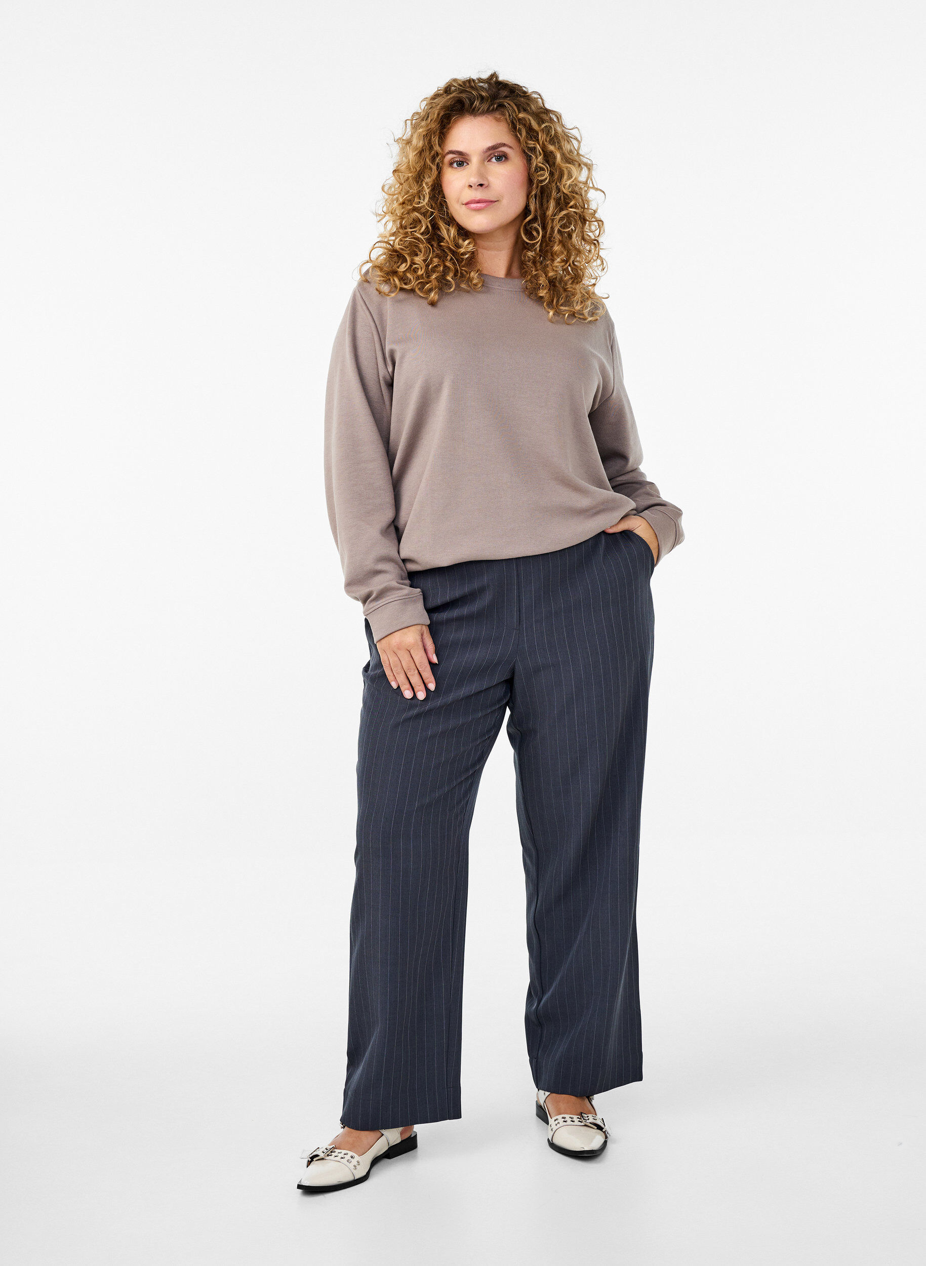 Zizzifashion FLASH - Sweatshirt with crew neck, Beige, Model image number 1