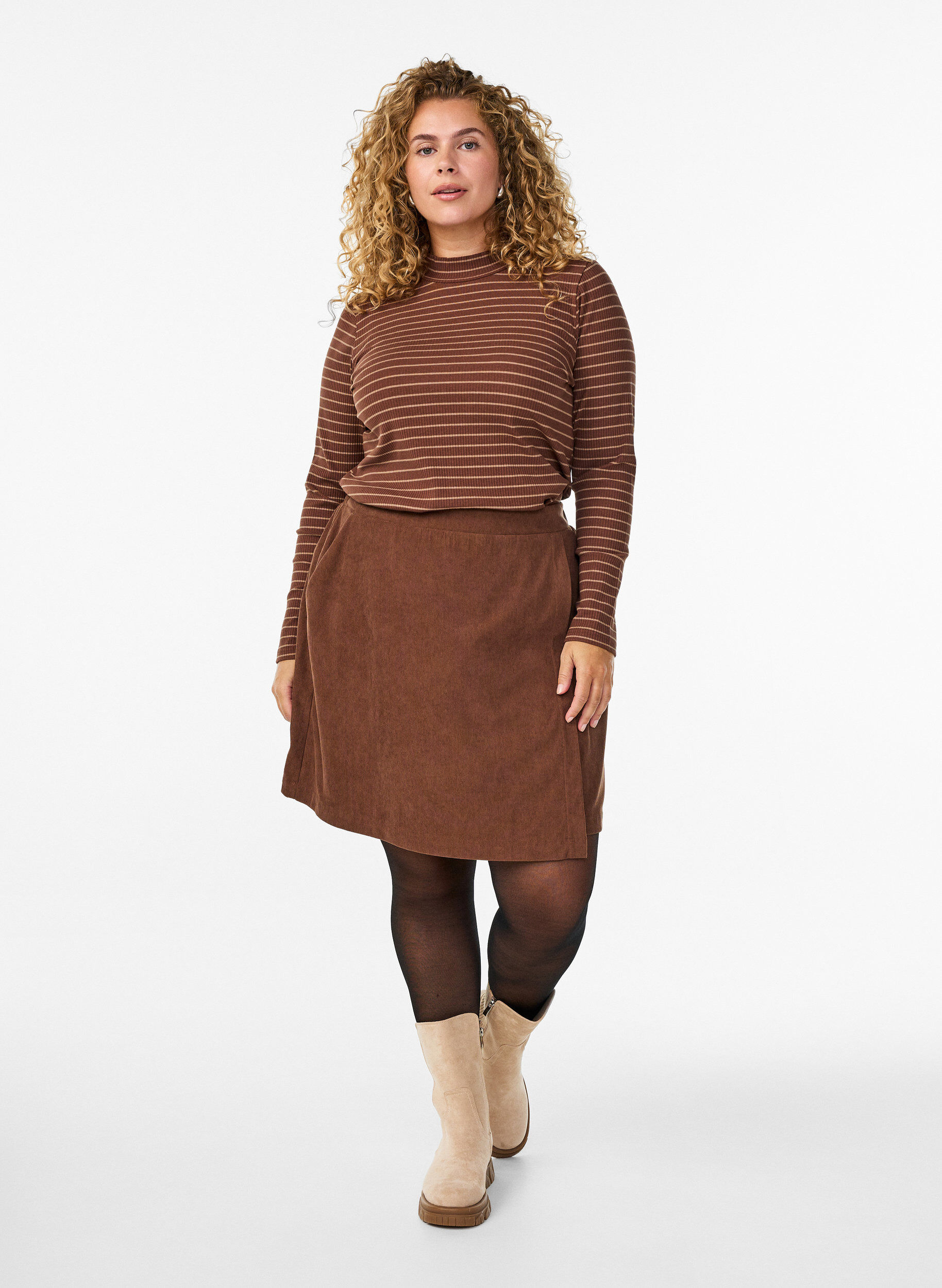 Zizzifashion Short skirt in corduroy, Brown, Model image number 1