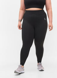 CORE, BASIC TIGHTS - Cropped basic workout leggings, Black, Model
