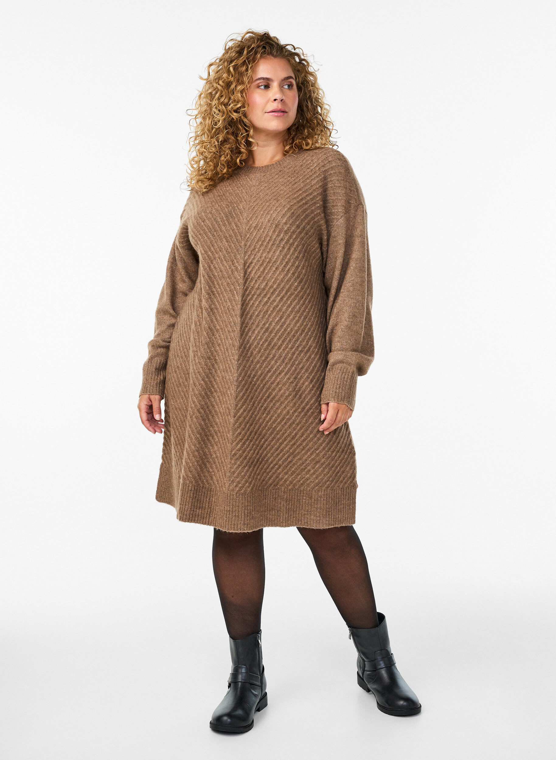 Zizzifashion Short knitted dress with a V-shaped textured pattern, Brown, Model image number 1
