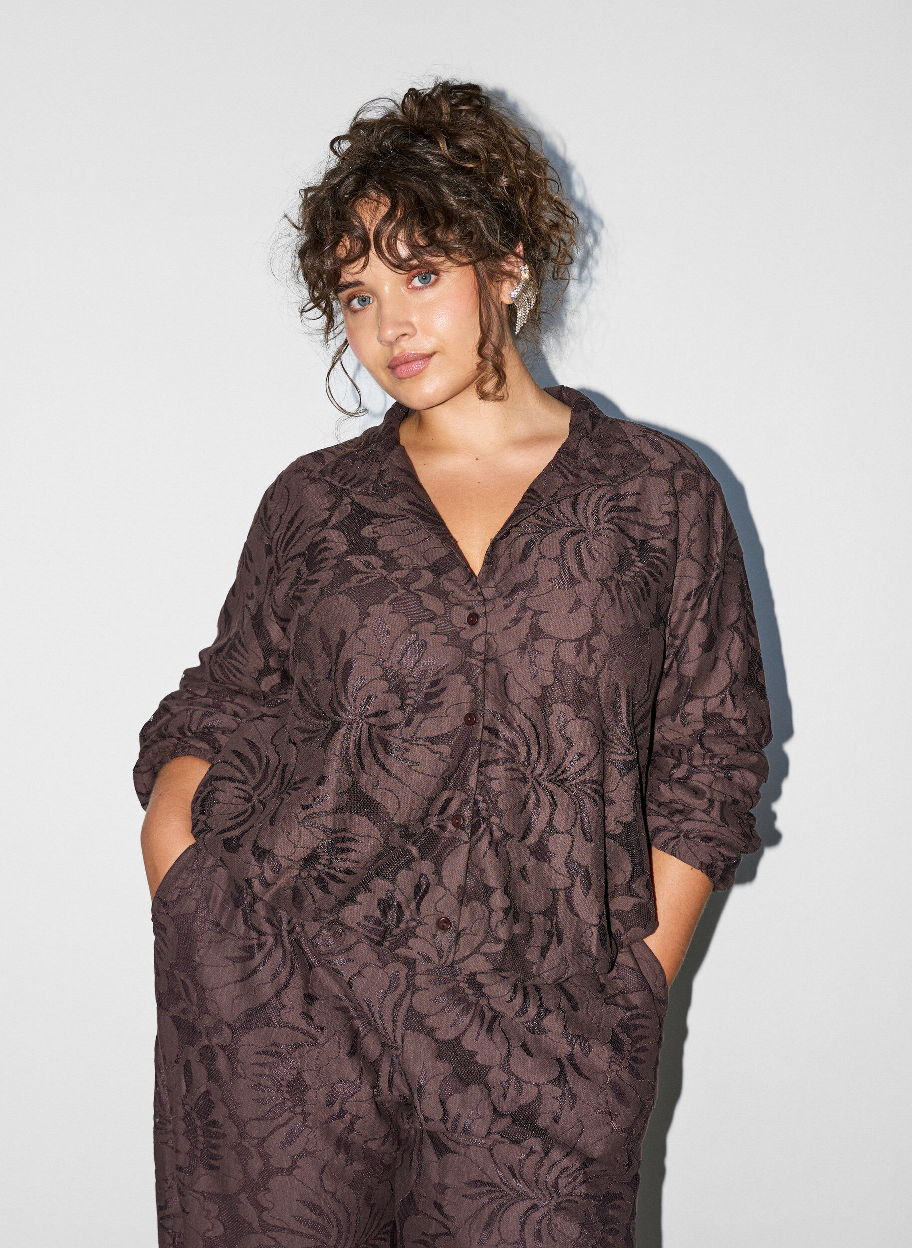 Bomber jacket with floral jacquard, Brown, Model