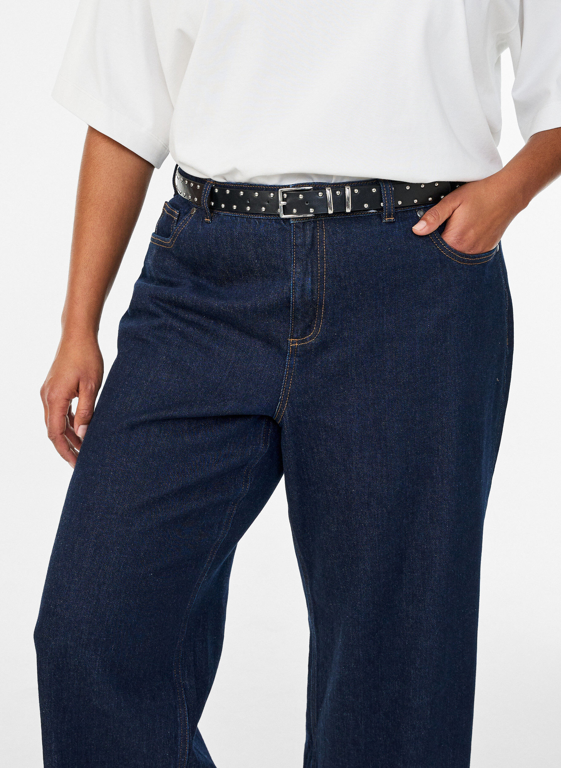 Faux leather belt with studs, Black, Model