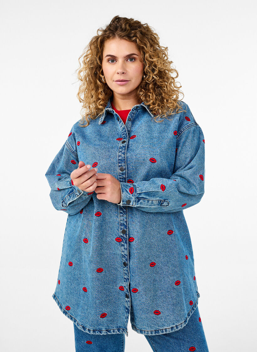 Loose denim shirt with embroidered lips, Light Blue Kiss, Model image number 0