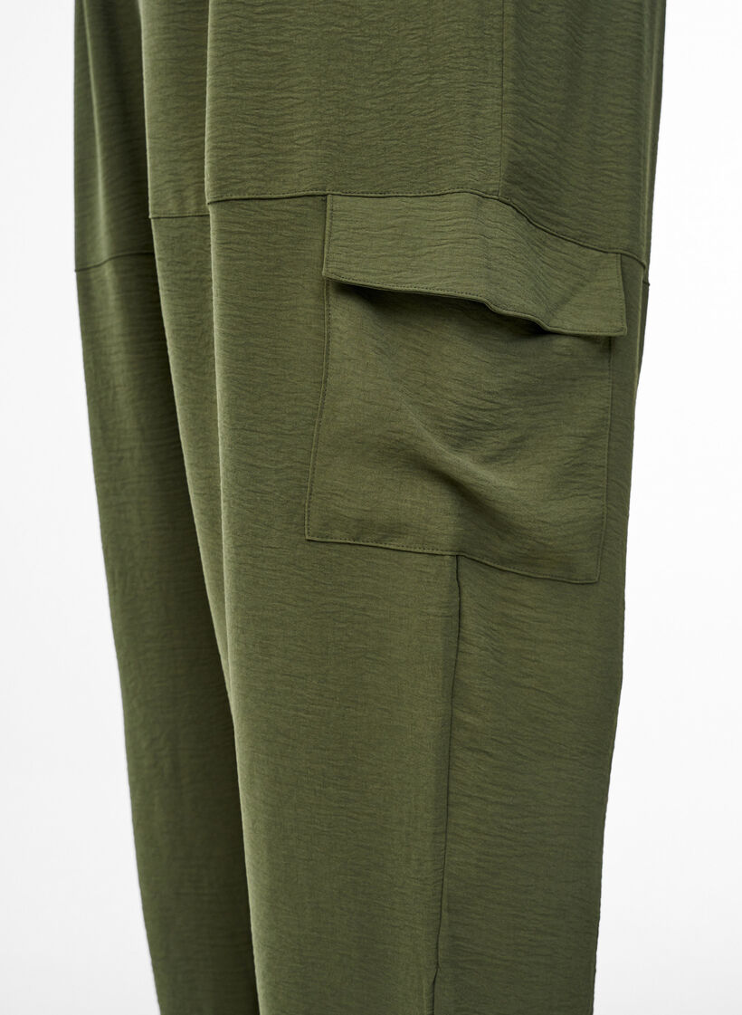 Harem trousers with cargo pockets and elasticated waist, Green, Model image number 2