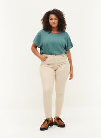 High waisted Amy jeans with super slim fit, Oatmeal, Model
