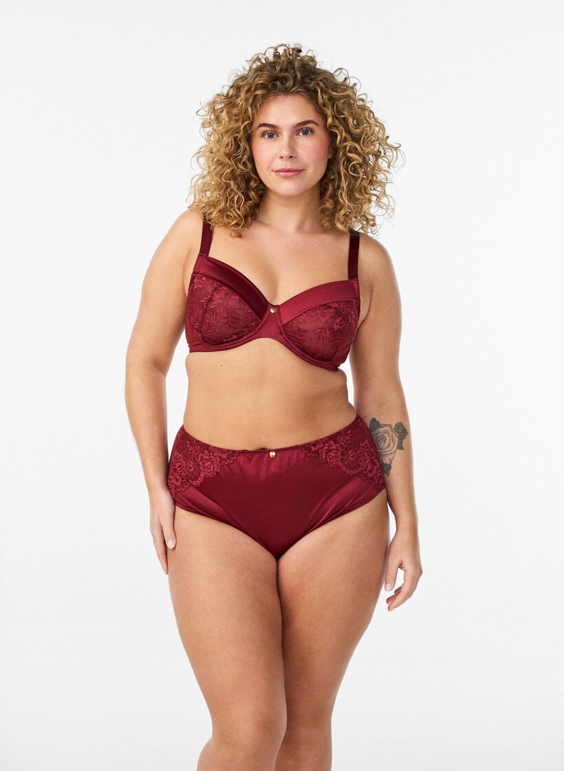 Full coverage bra in shiny microfibre, Dark Bordeaux, Model image number 1