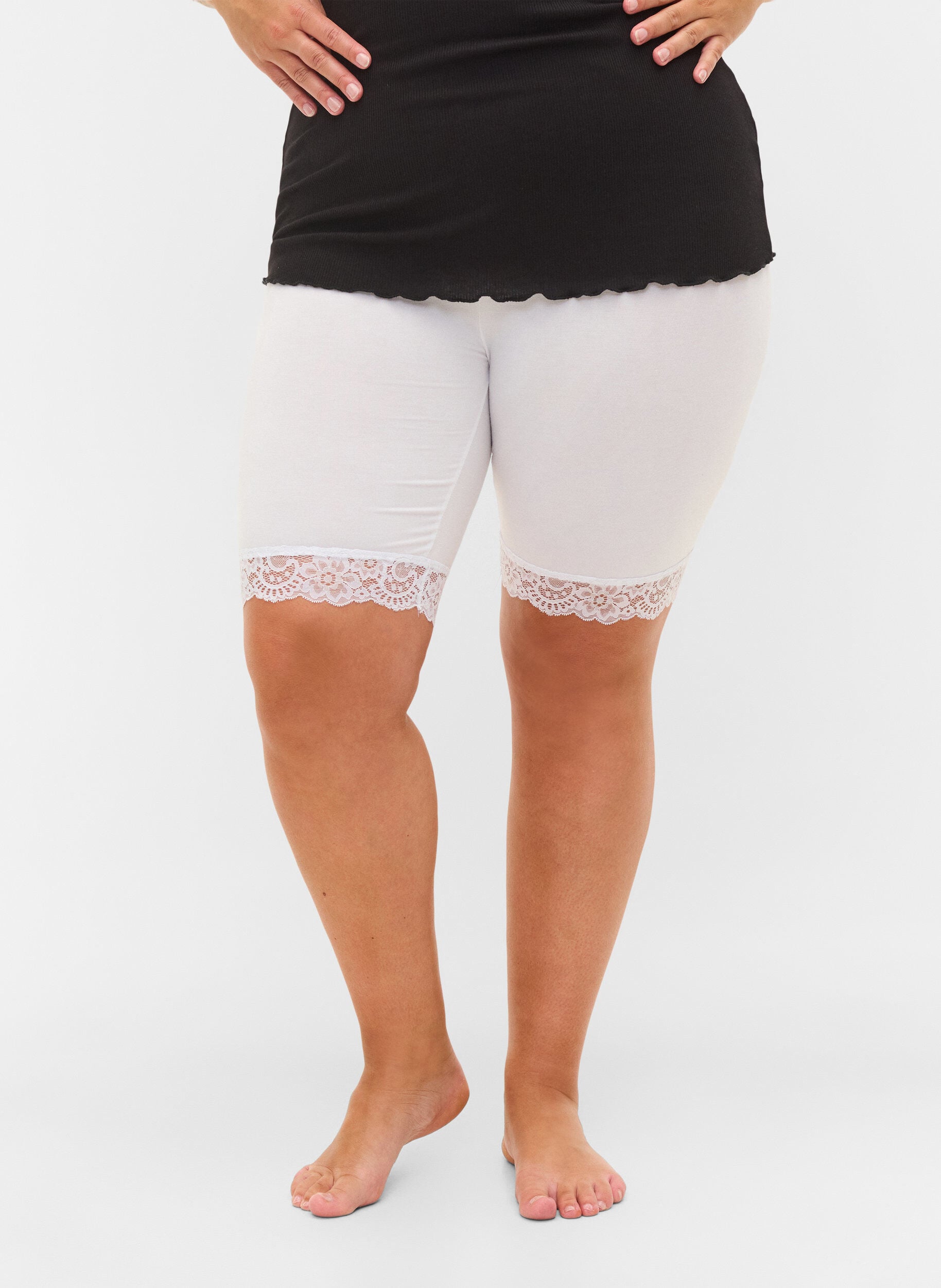 Cycling shorts with lace trim - White - Sz. 40-64 - Zizzifashion