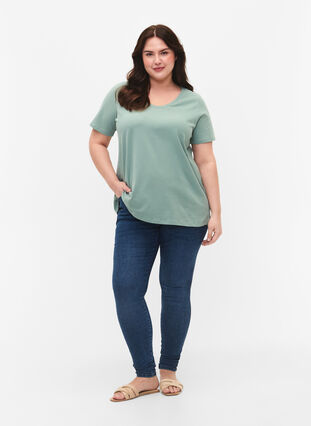 Basic plain cotton t-shirt, Chinois Green, Model image number 2