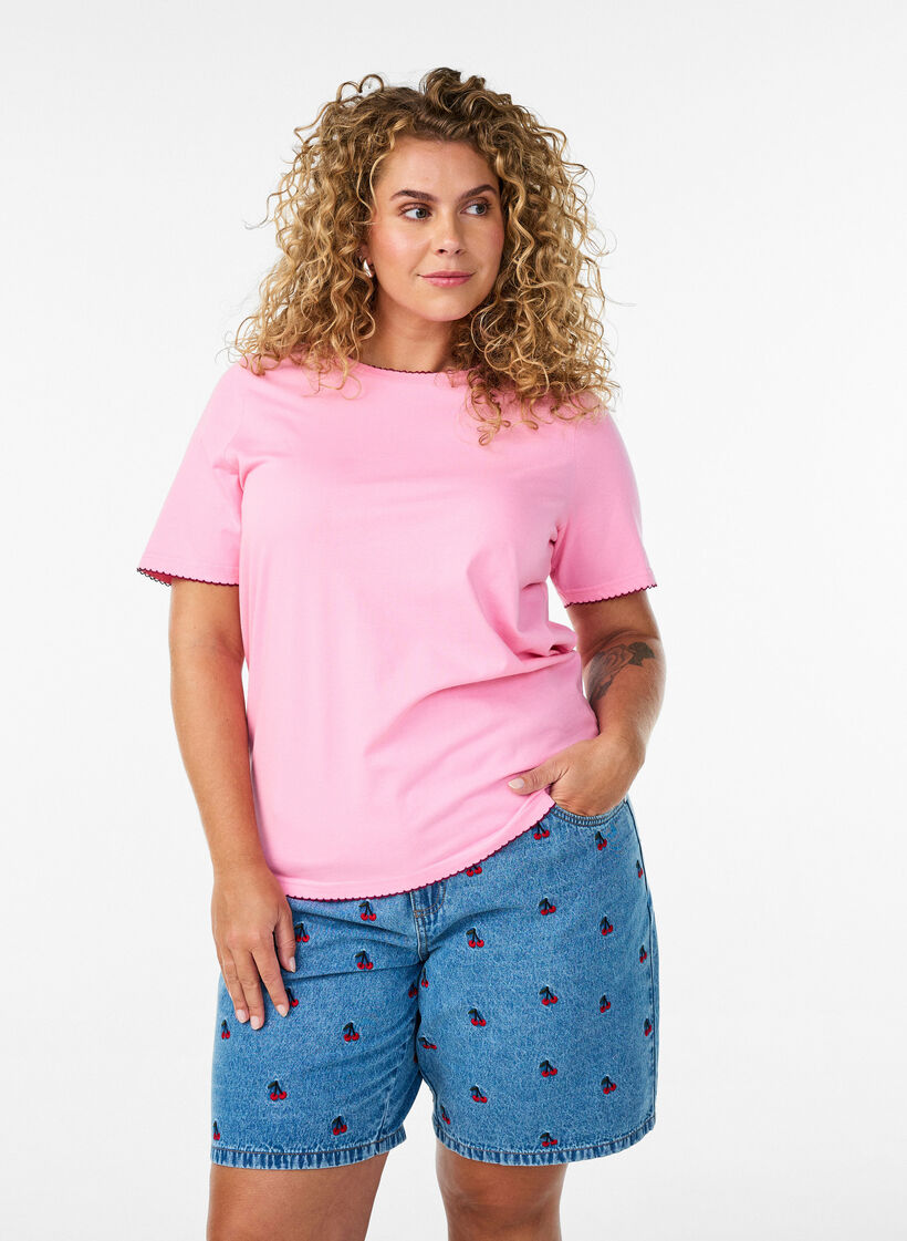 Embroidered denim shorts, Light Blue, Model image number 0