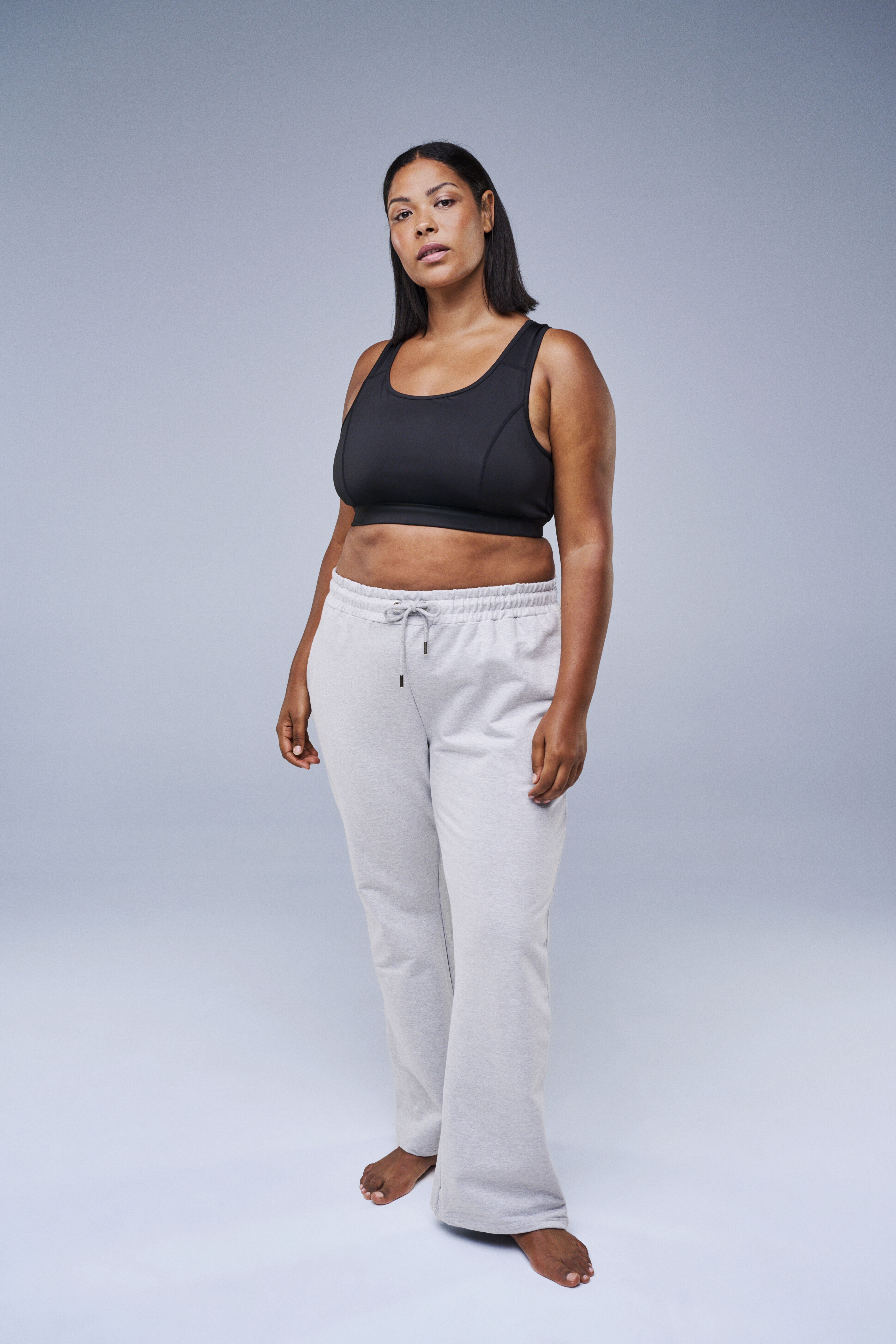 Zizzifashion Grey flare sweatpants, , Model