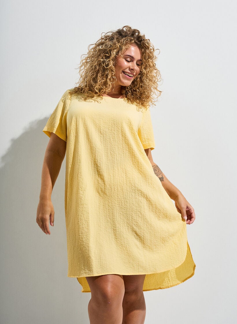 Short dress with a crinkled texture and short sleeves, Yellow, Image image number 0
