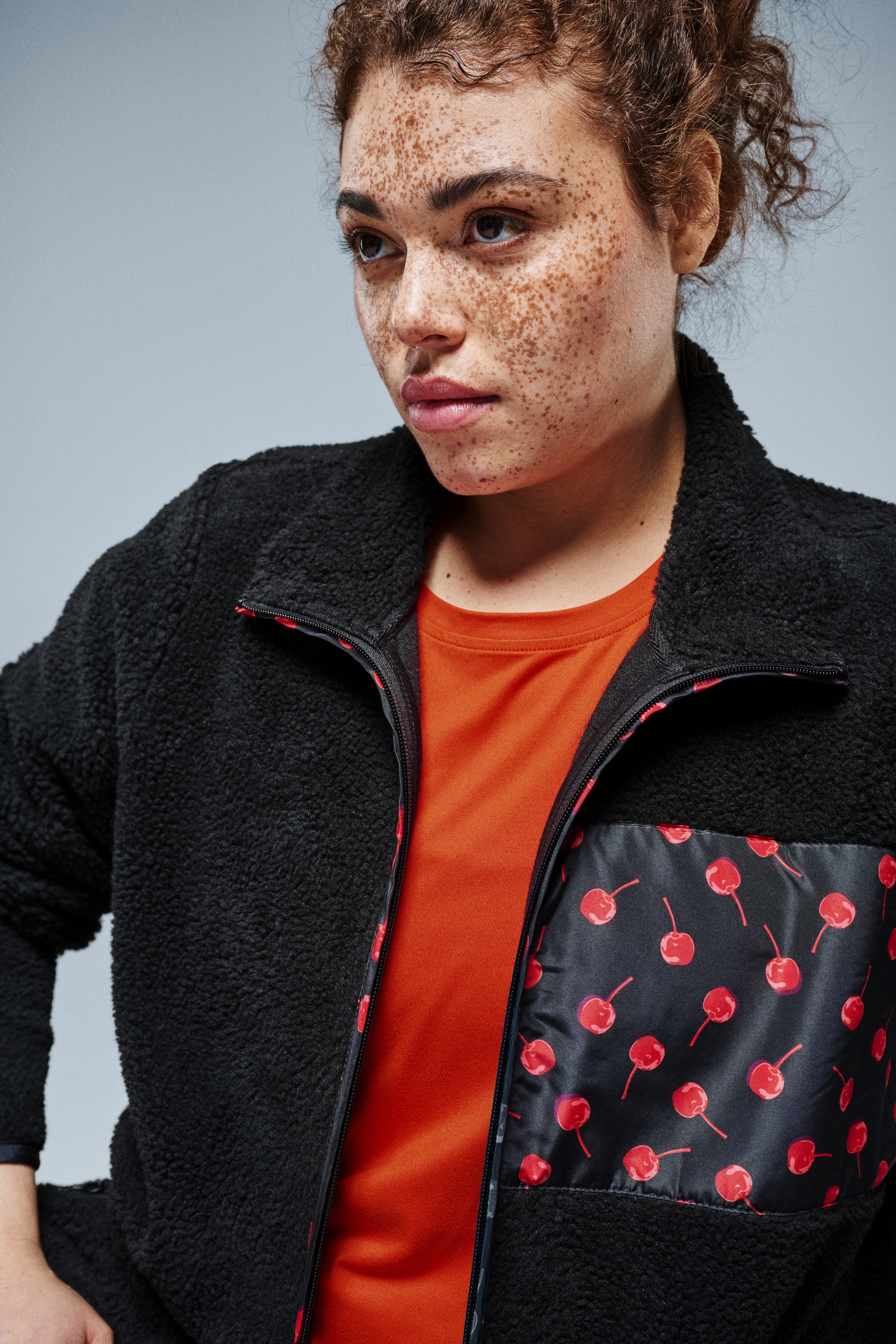 Zizzifashion Teddy fleece jacket with cherry details, , Model