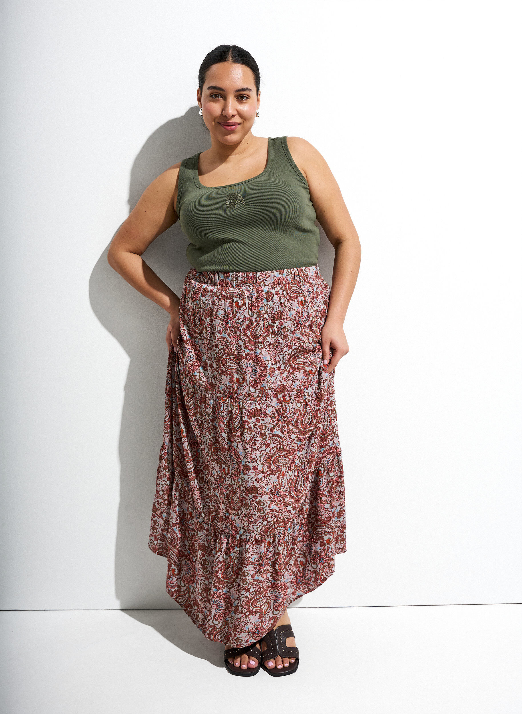 Fitted top with motif