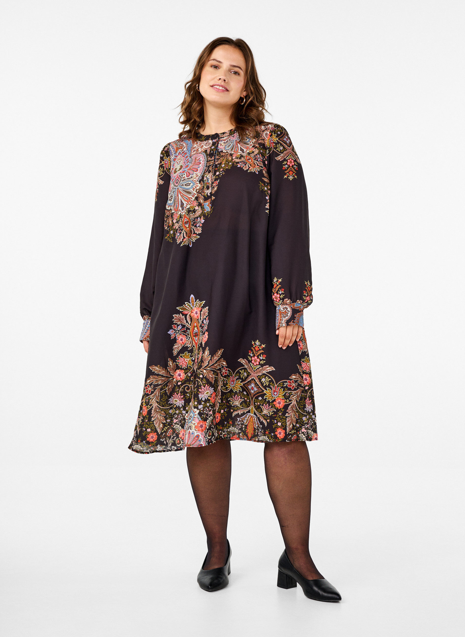 Zizzifashion Midi dress with paisley print, Black Paisley, Model image number 2