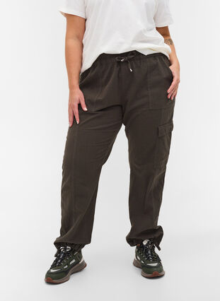Loose cargo trousers in cotton, Khaki Green, Model image number 2