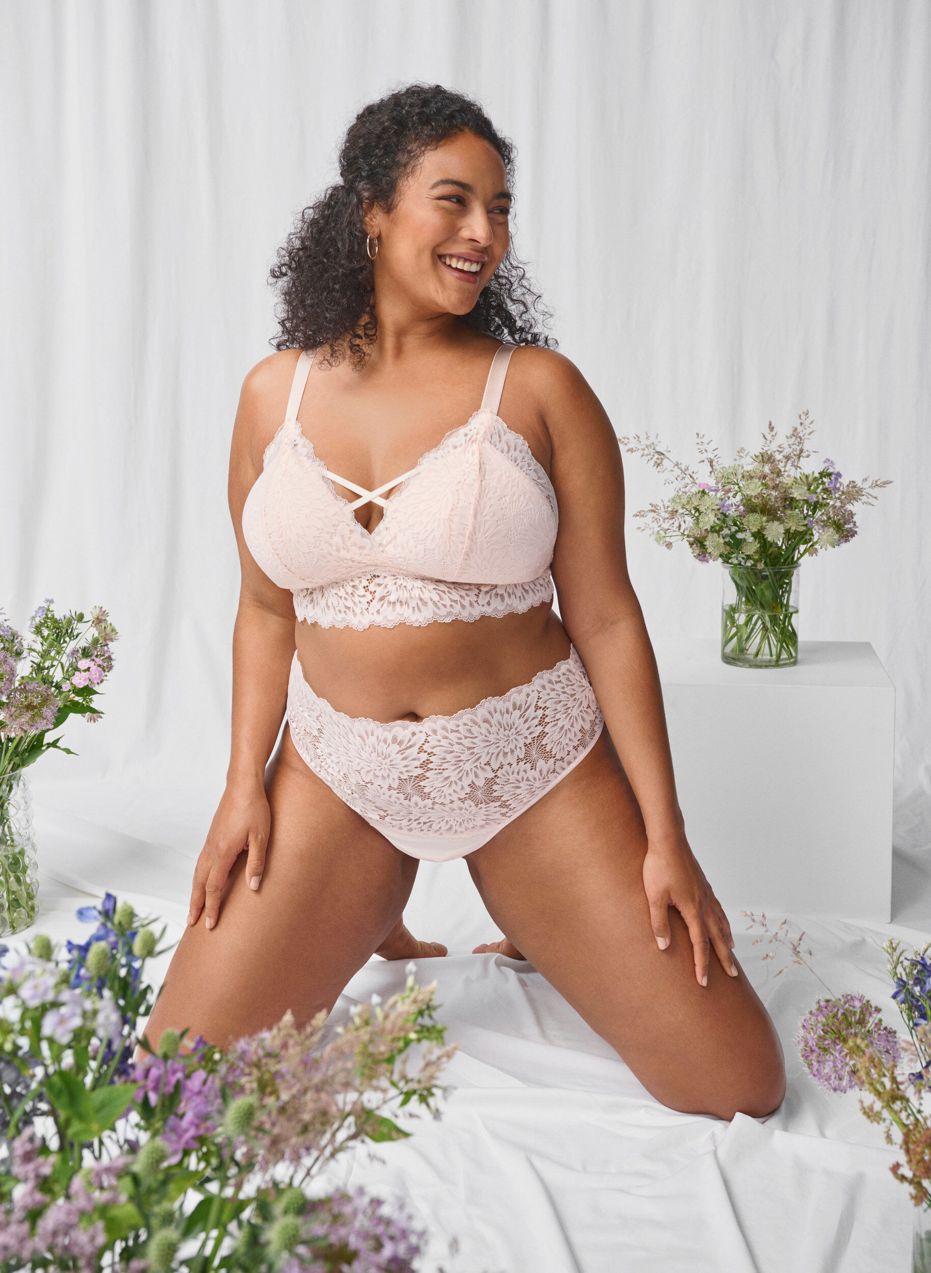 Zizzifashion Bralette with string detail and soft padding, Rose, Image image number 0