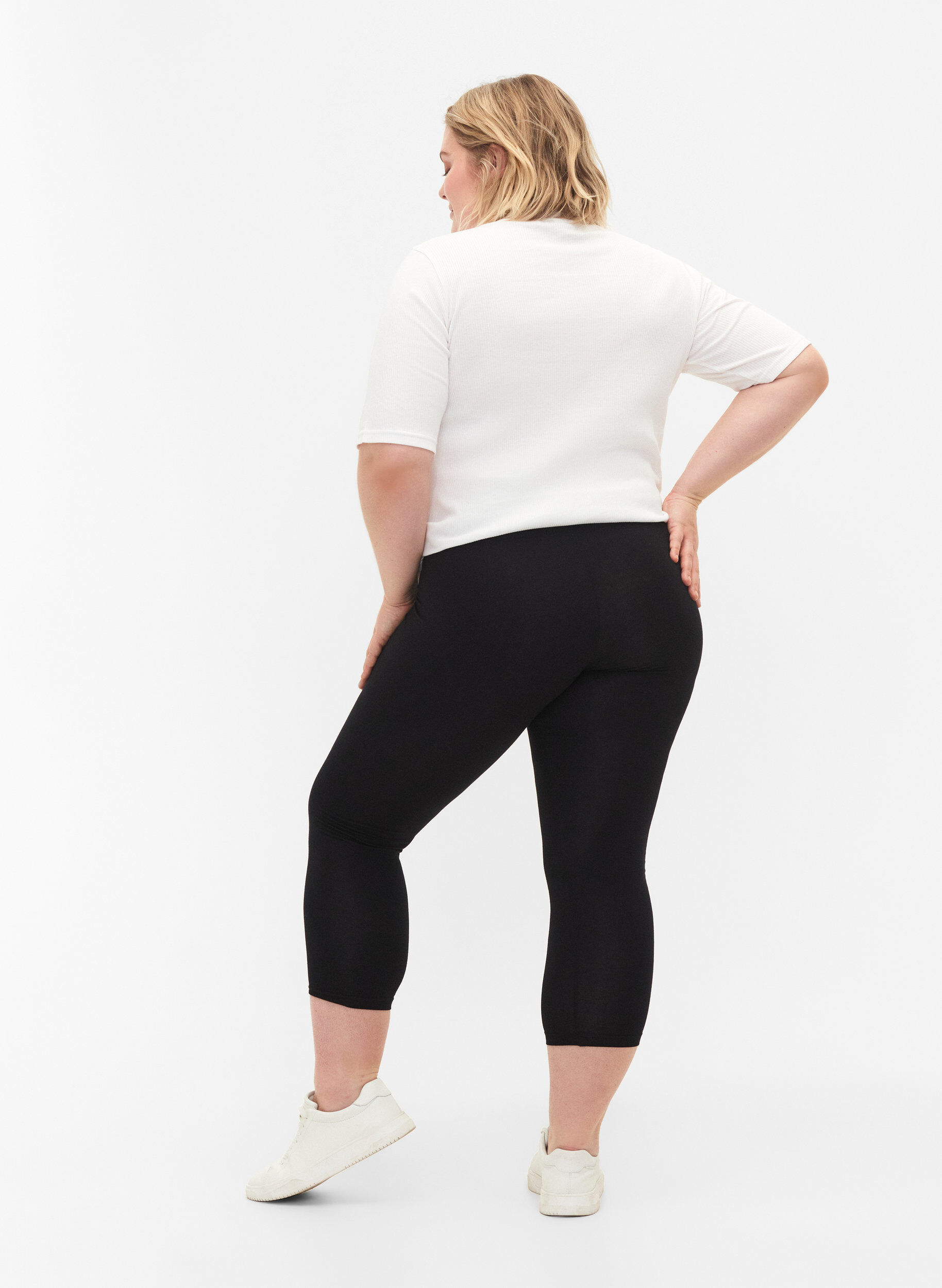 ZizzifashionBasic 3/4 leggings in viscose, Black, Model image number 2