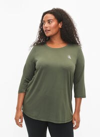 Workout top with 3/4 sleeves, Thyme, Model