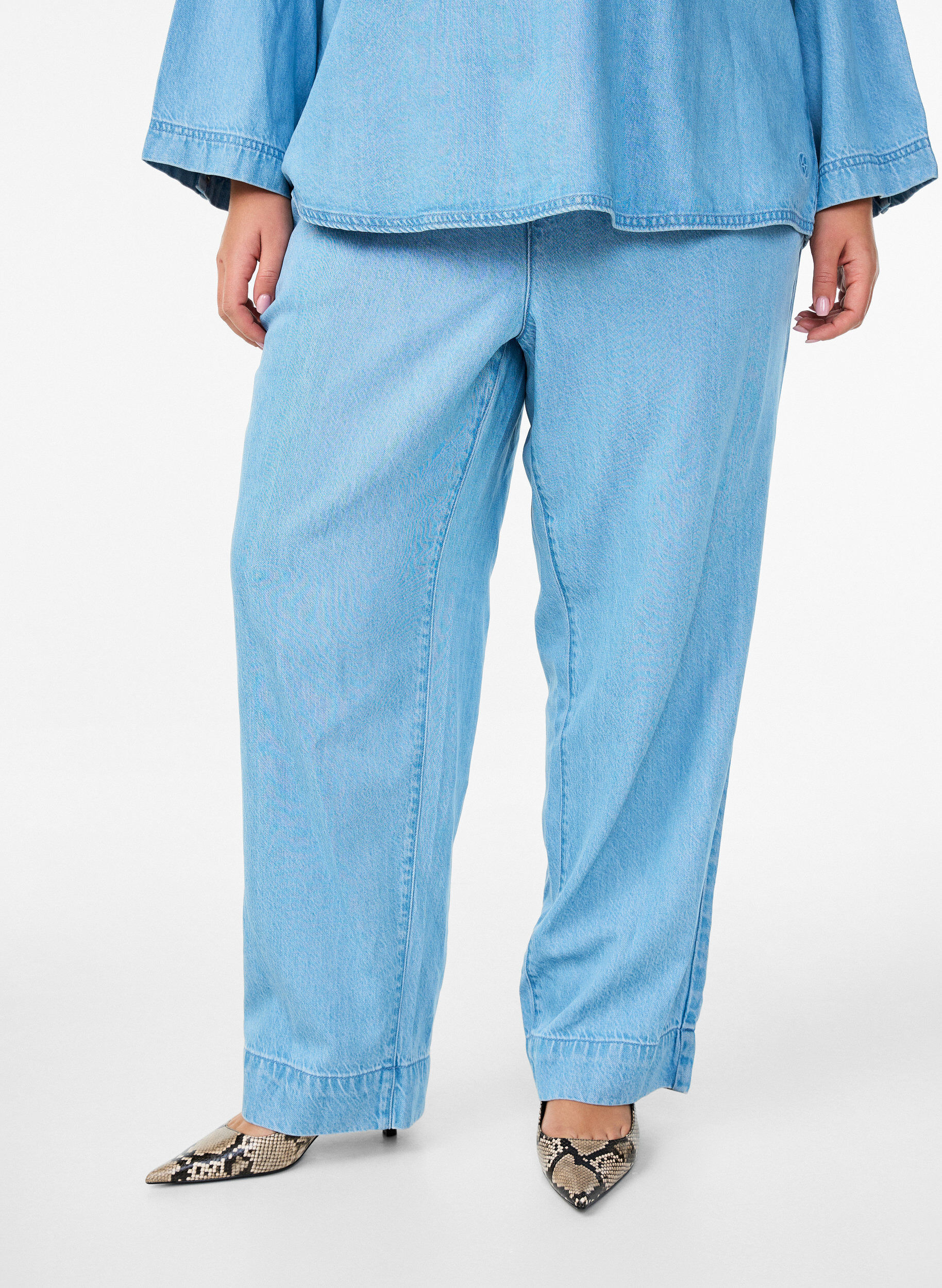 Zizzifashion Wide jeans with an elastic waistband, Light Blue, Model image number 2