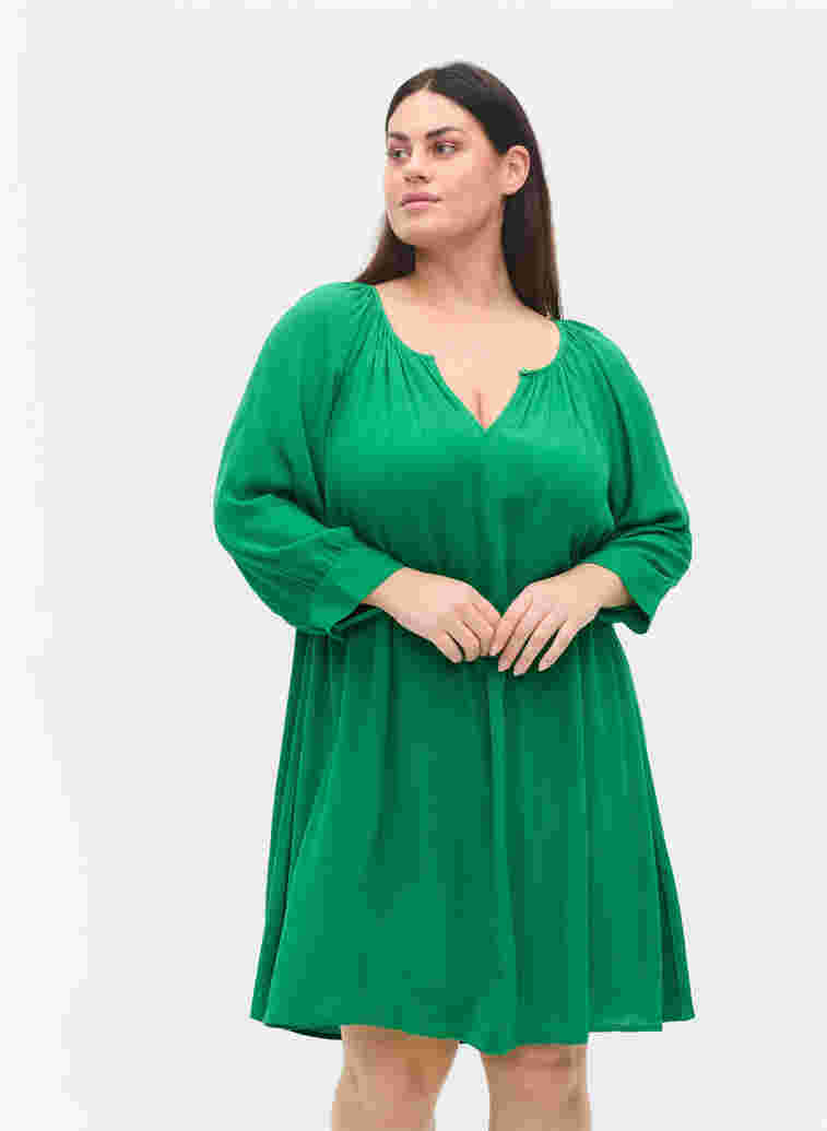 Viscose tunic with 3/4 sleeves, Jolly Green, Model