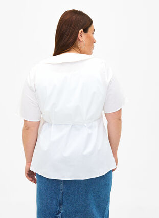 Short sleeve blouse with ruffle detail, Bright White, Model image number 1