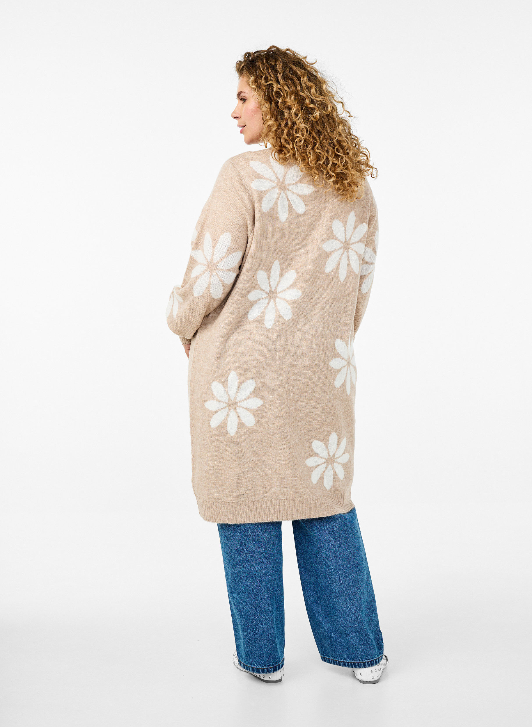 Zizzifashion Long knitted cardigan with flowers, Simply Taupe Comb, Model image number 1