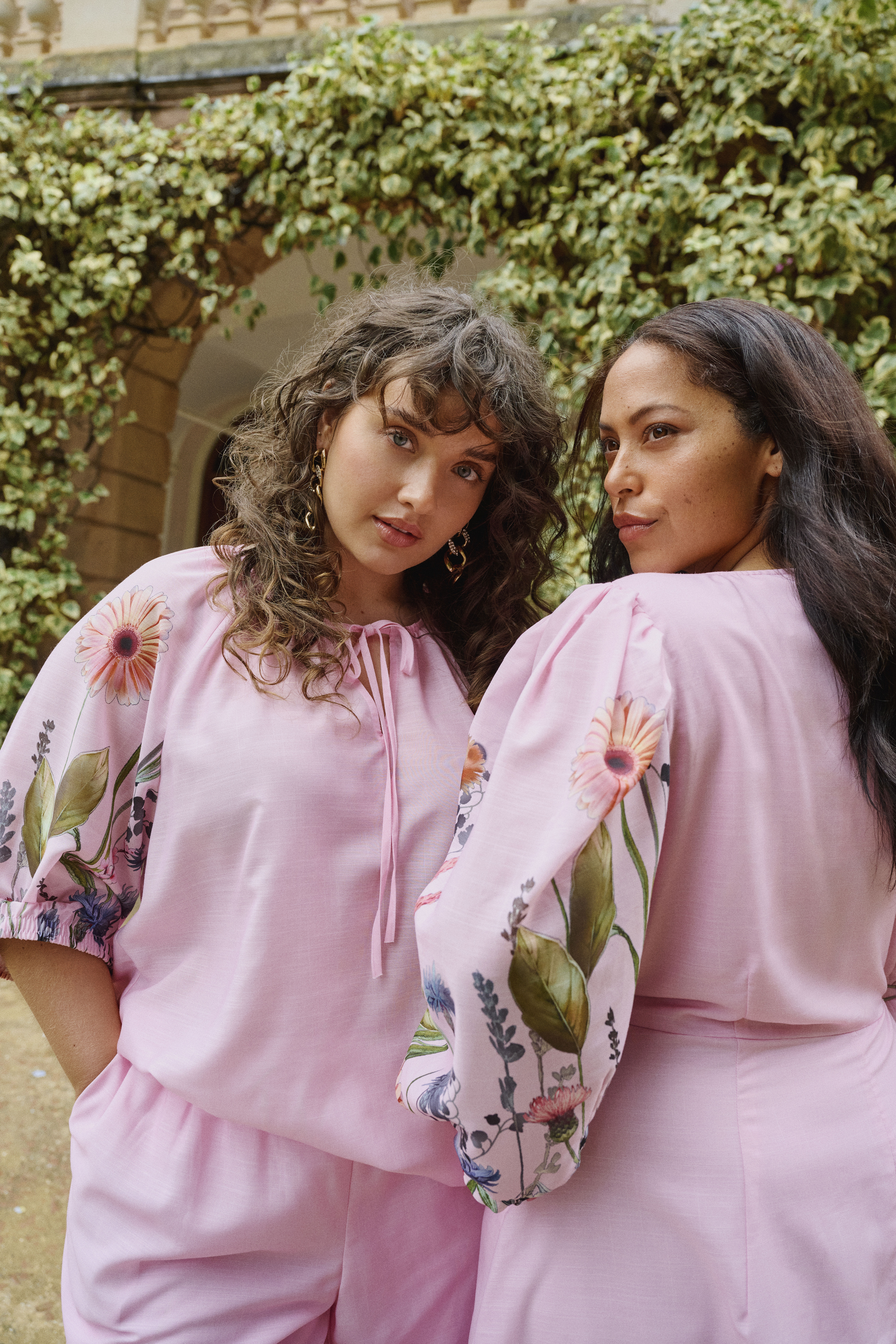 Zizzifashion Floral details, , Model