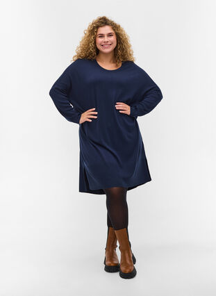 Oversized knitted dress in a viscose blend, Navy Blazer, Model image number 2