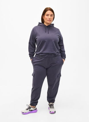 Sweatpants with cargo pockets, Ombre Blue, Model image number 2