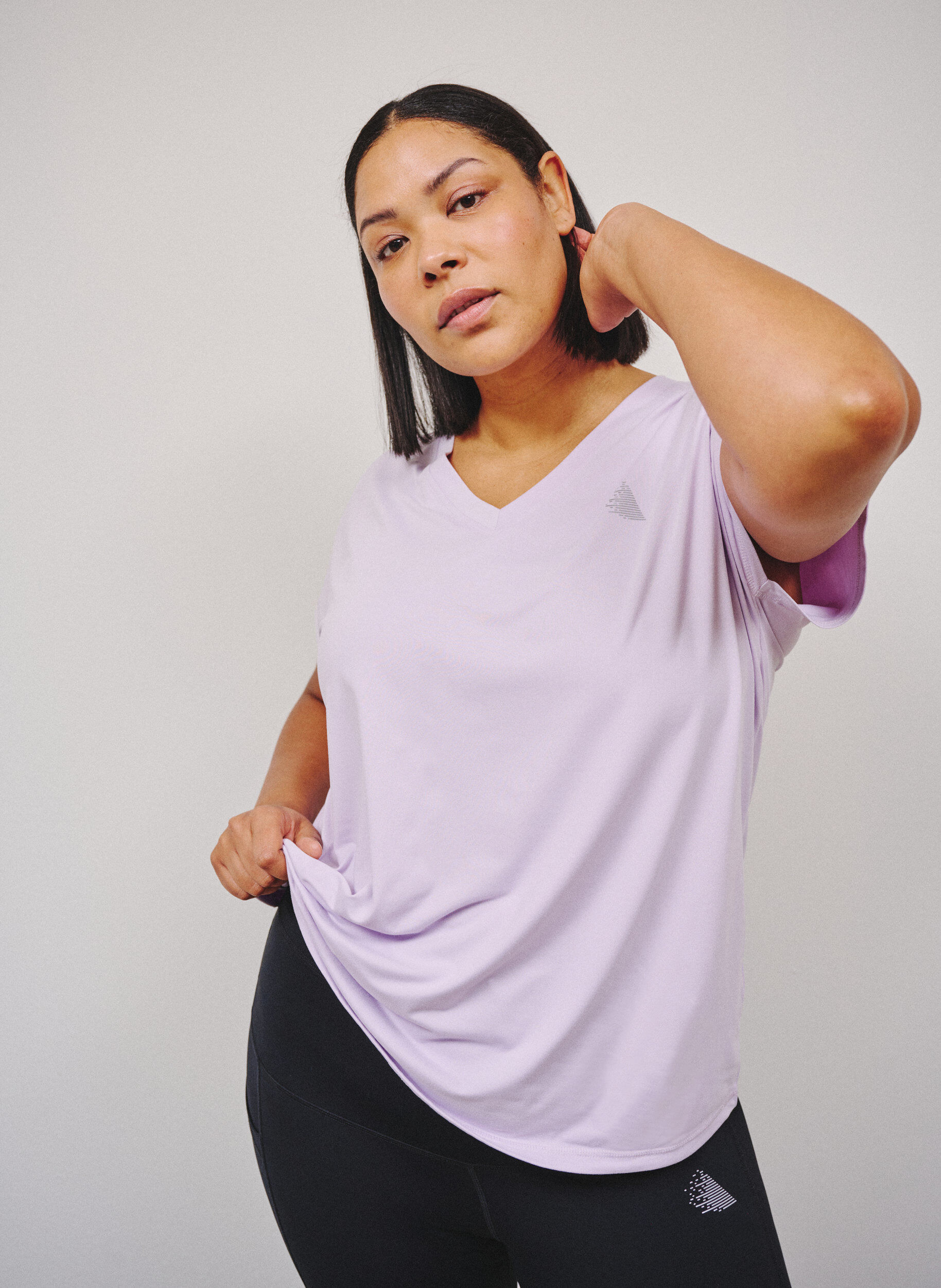 Loose training t-shirt with v-neck