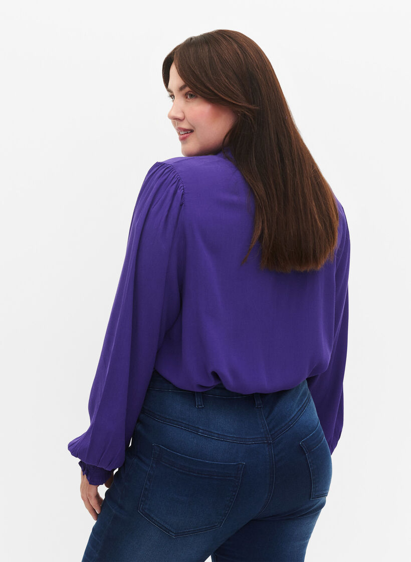Long-sleeved shirt blouse in viscose, Heliotrope, Model image number 1