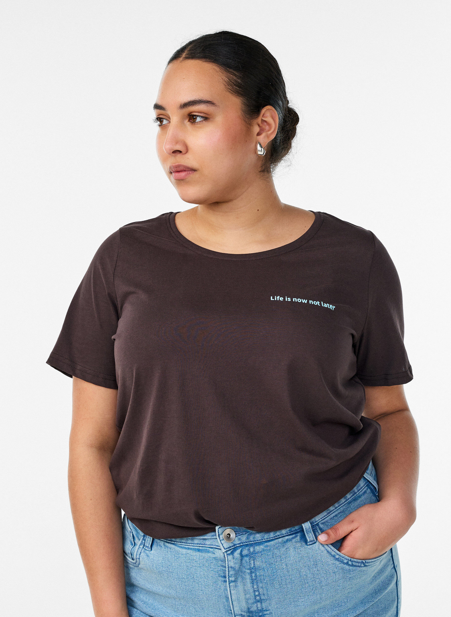 T-shirt with motif, Brown, Model