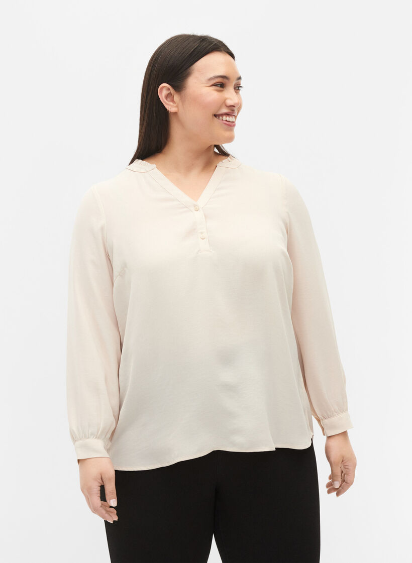 Long-sleeved blouse with v-neck, Warm Off-white, Model
