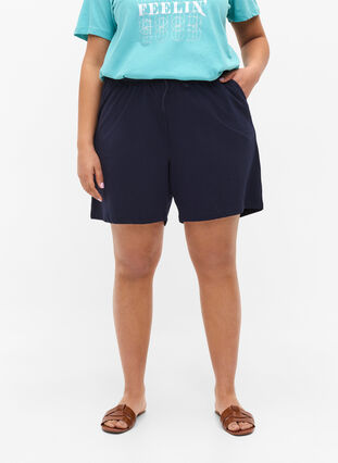Cotton shorts with pockets, Night Sky Solid, Model image number 1